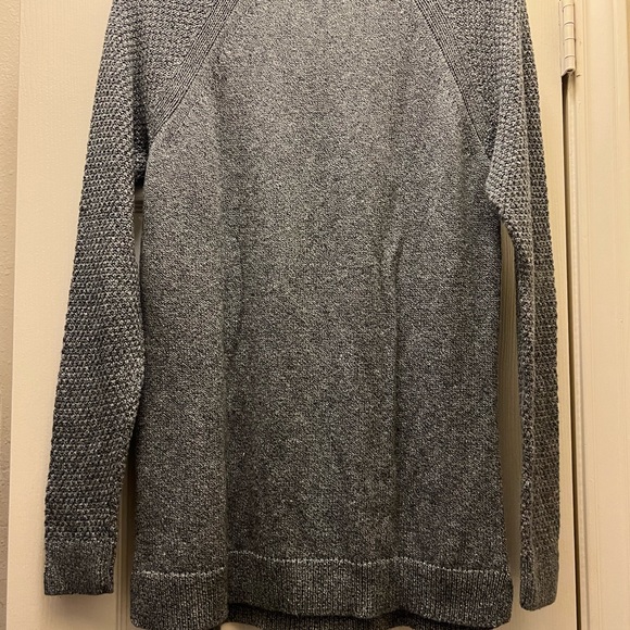 Gray sweater - Picture 3 of 4